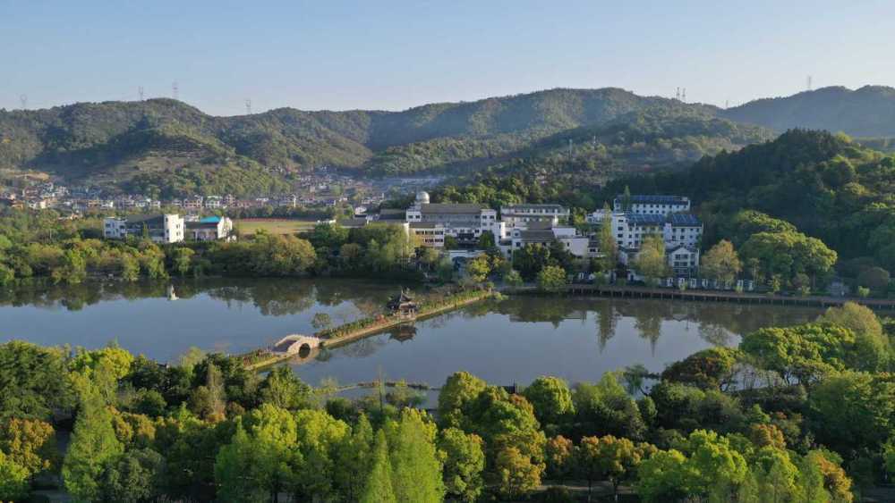 百廿名校慈湖中学育多元化人才27日学校开放日等你来