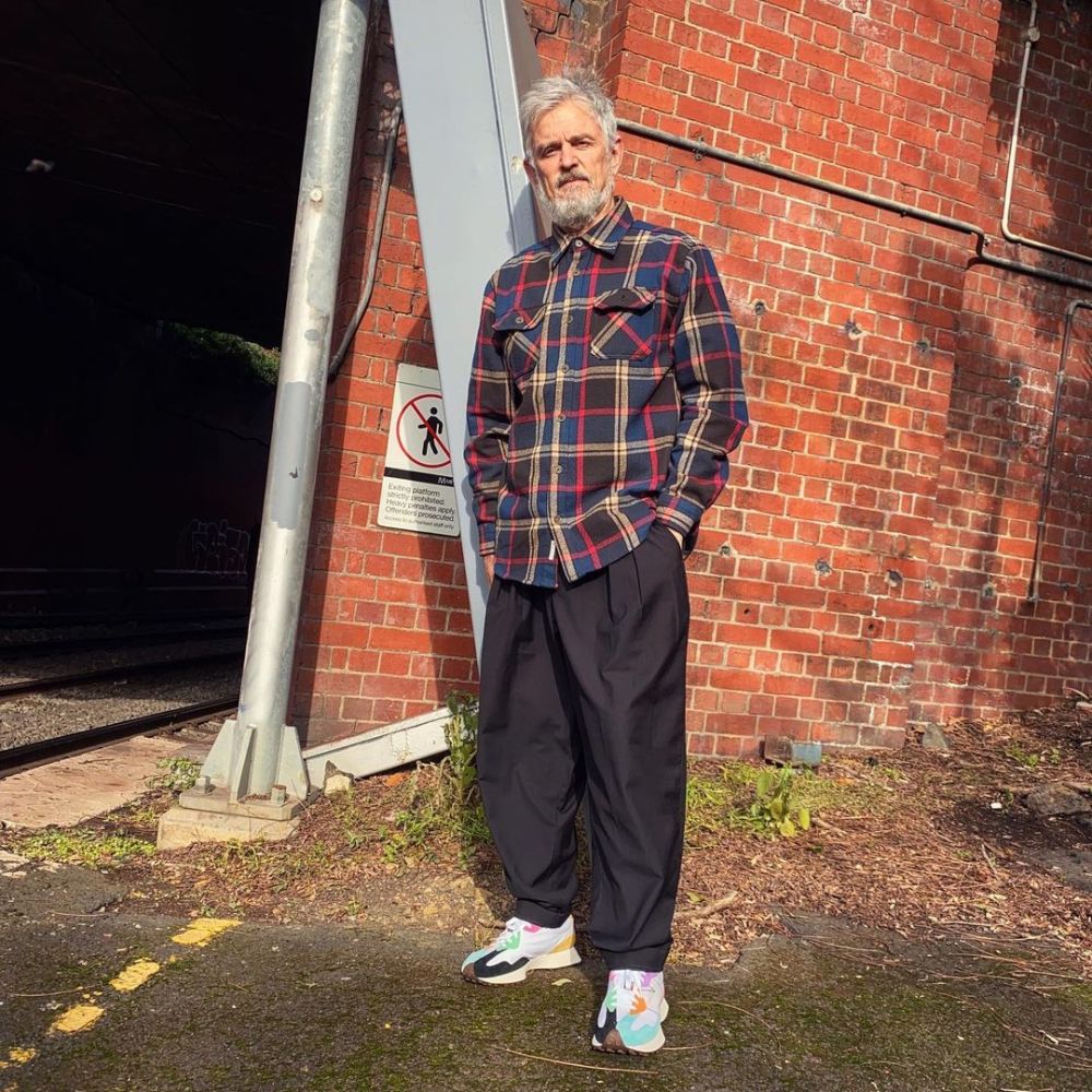 60岁男人别总穿爷爷装这位大叔凭潮流穿搭出圈时髦又帅气