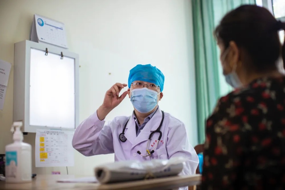 治病还医心,武汉这个"多一点医生"不简单_腾讯新闻