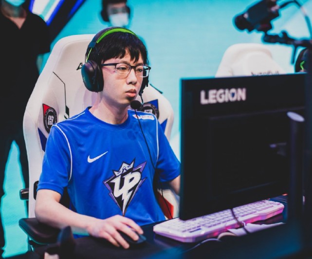 puff五杀ig获胜,up官博却被冲,心疼司马老贼独自carry