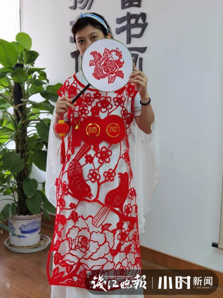 近日,杭州拱墅区米市巷街道收到了一份特殊的礼物——由辖区市级剪纸