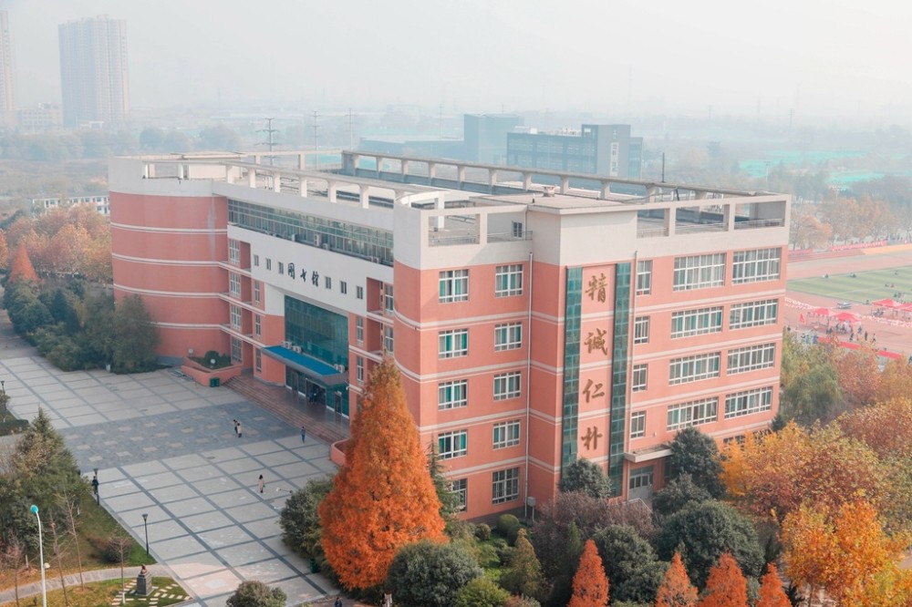 高校招生季陕西中医药大学校园风光