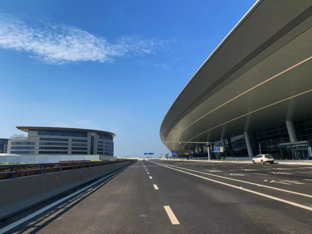 现场亲测打卡资阳天府国际机场太近了