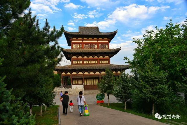 彩云追日寿阳城