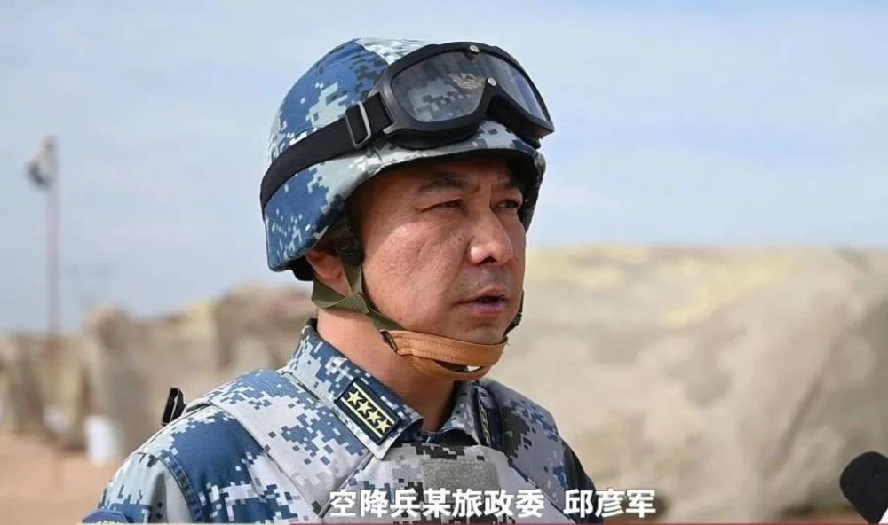 空降兵某旅政委 邱彦军八连之所以能够站立在 战斗力转型建设的潮头