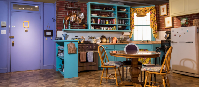 《老友记》开播27年,最难忘的还是剧中的家_腾讯新闻