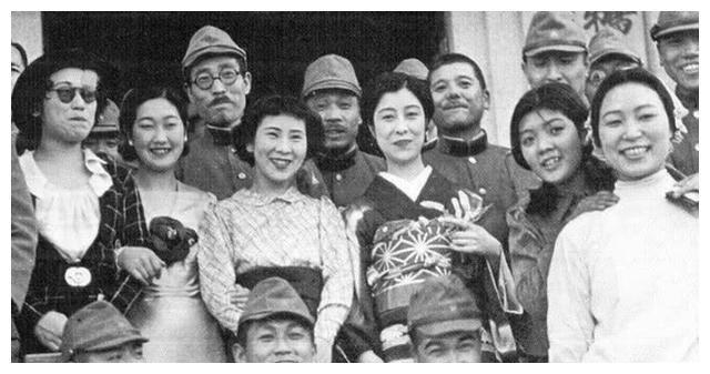中国军人娶日本女战俘为妻 35年后探望老丈人 妻子身份吓他一跳 全网搜