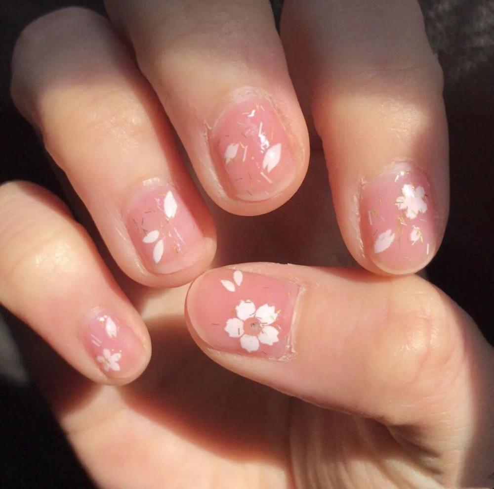 夏天适合什么款式的美甲分享2021年显白又好看的美甲