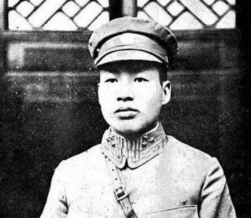 当初红军飞夺泸定桥时,蒋介石让刘文辉