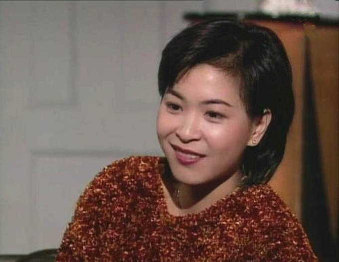 公孙绿萼苏玉华携夫恩爱逛街相恋24年才结婚婚后坚持丁克