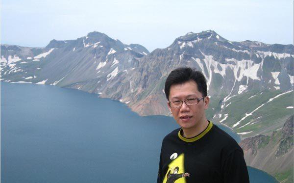 洪钢公开站队支持王梦洁网友怒斥央视解说竟敢在直播里怼球迷