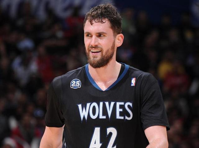  她是乐福的妻子，身材高挑颜值爆表，被称为NBA最美太太