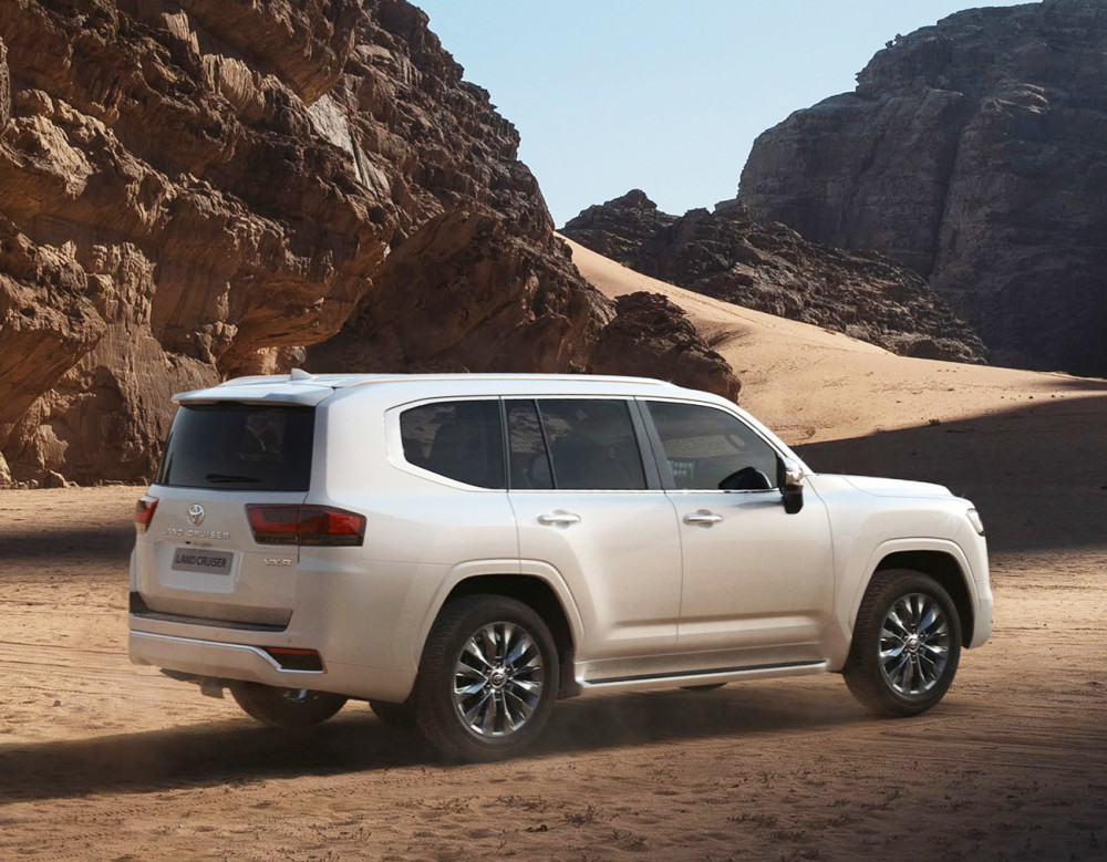 新款丰田陆巡中东版上市搭载35t40l动力售4046237万元