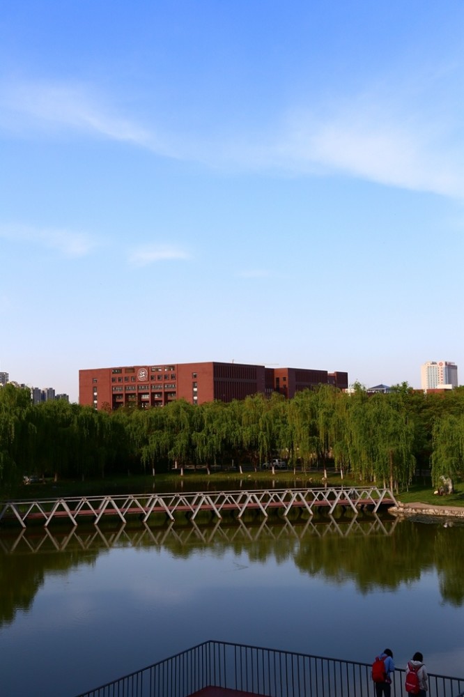 高校招生季西安邮电大学校园风光