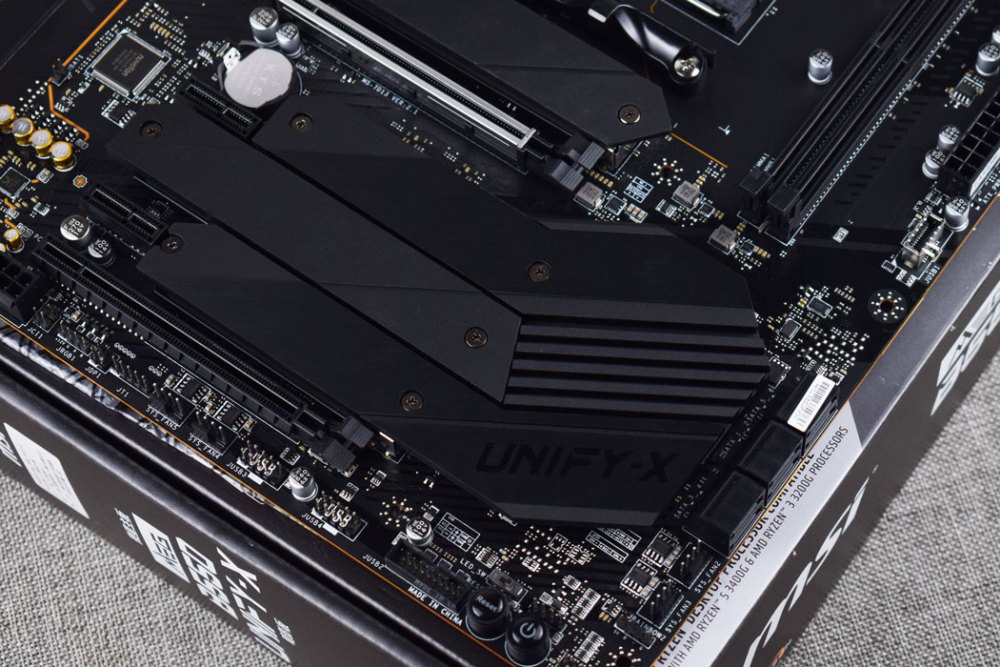 储存超频两不误msi微星b550unifyx暗影主板开箱试玩