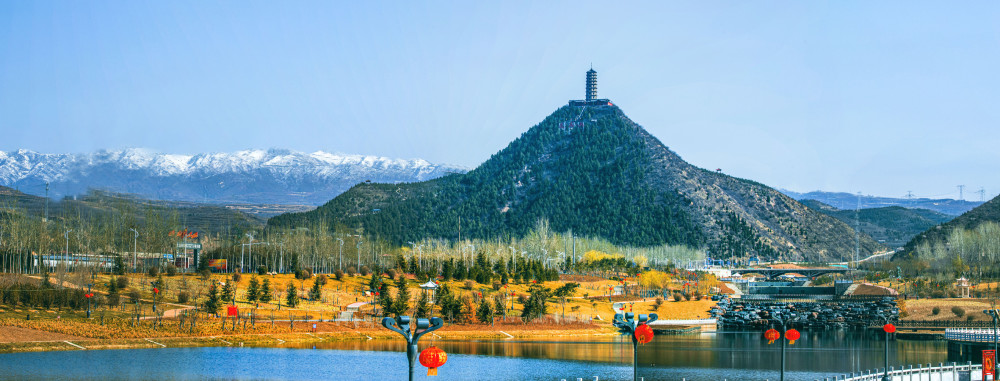 夏县瑶台山风景如画坚持胸怀"两个大局",准确把握新发展阶段特征