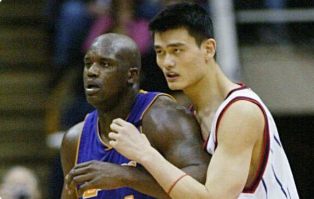 奥尼尔 NBA中谁能硬抗巅峰奥尼尔？奥尼尔：姚明不行，只有他可以