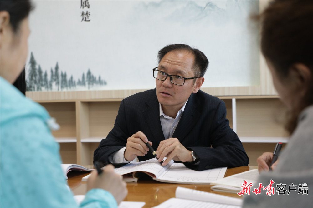 高原上来了一位王老师