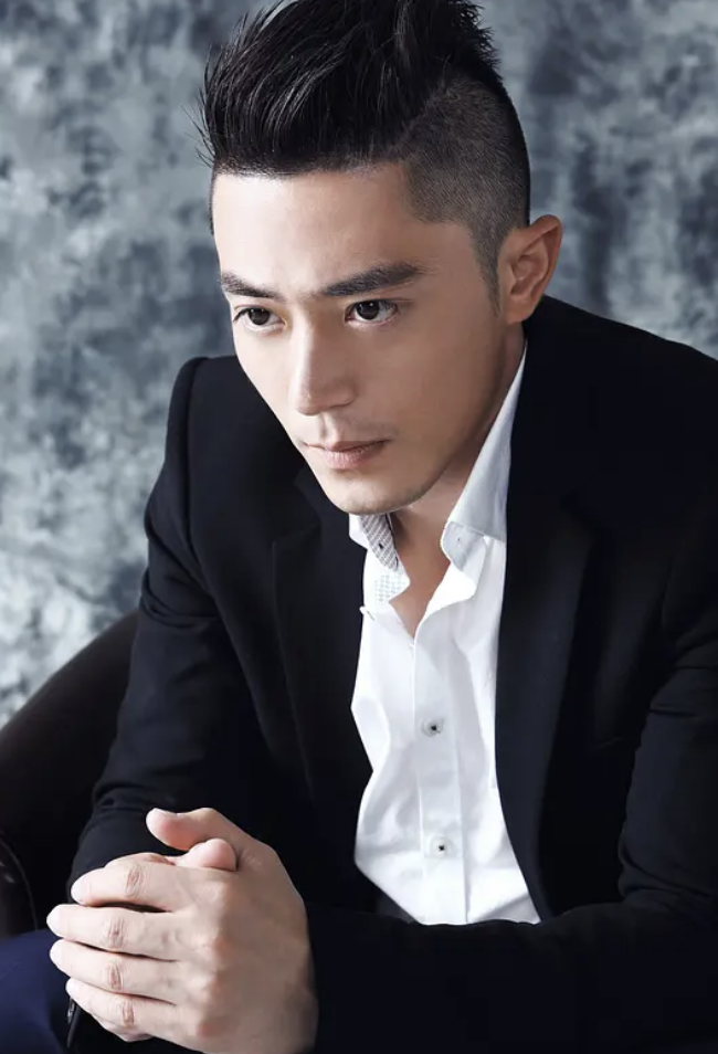 而霍建华虽然时常感到孤独,但却是内心纯粹简单的好演员,好男人.