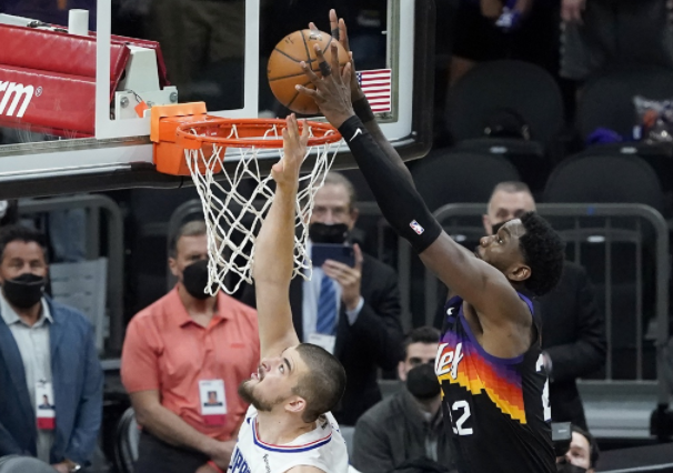 艾顿空接终结比赛,乔治关键时刻掉链子,保罗欲复出