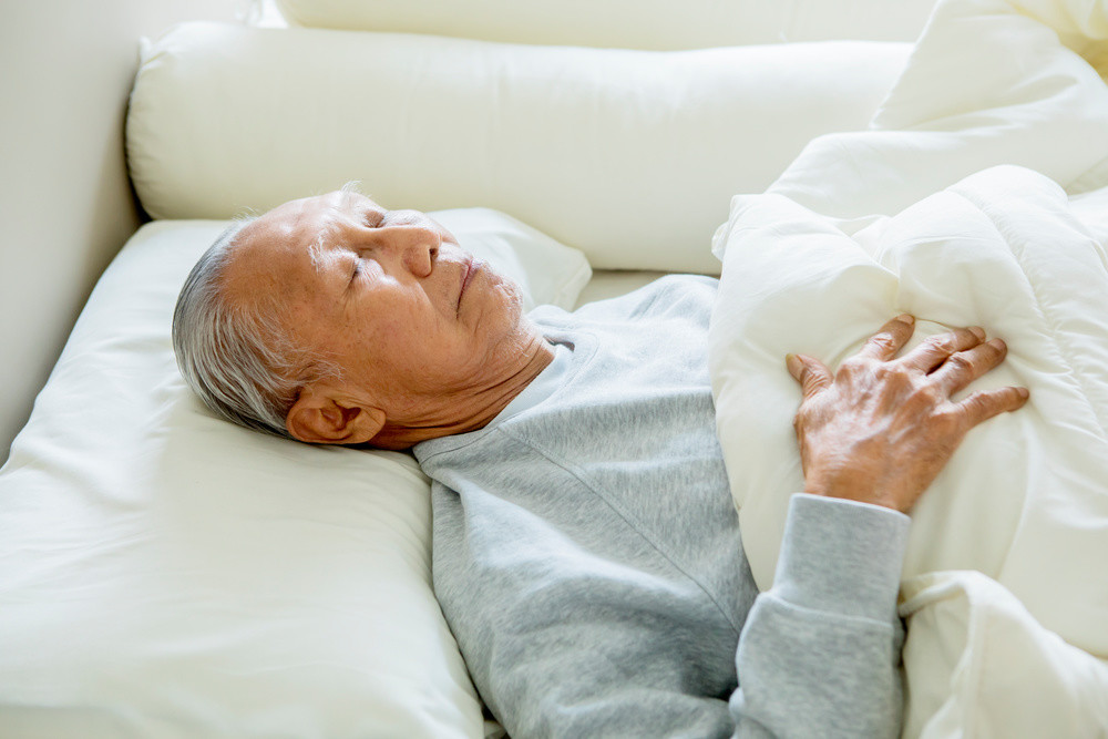 特别是对于急性腰痛的患者,数十年来,卧床休息一直被视为标准治疗方法