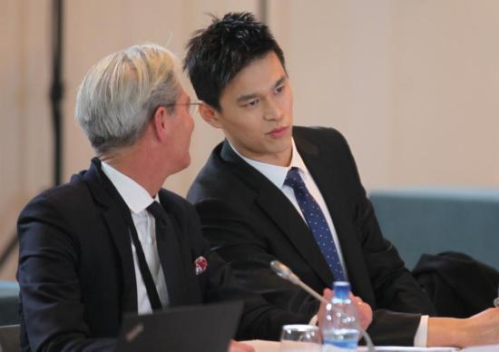 确实成熟了，孙杨一语让支持他的泳迷们动容：真正的大白杨_腾讯新闻
