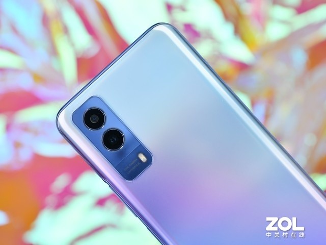 轻薄炫彩长续航之选:vivo y53s图赏