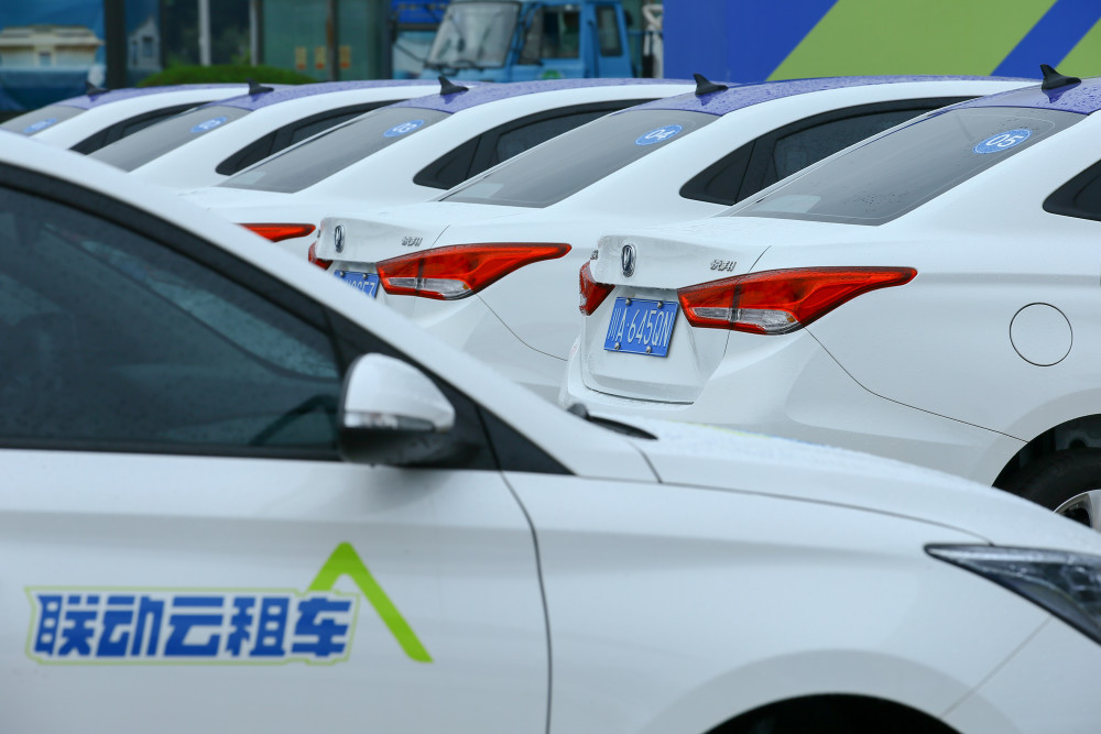 暑期旅游市场复苏联动云租车伴你轻松出行