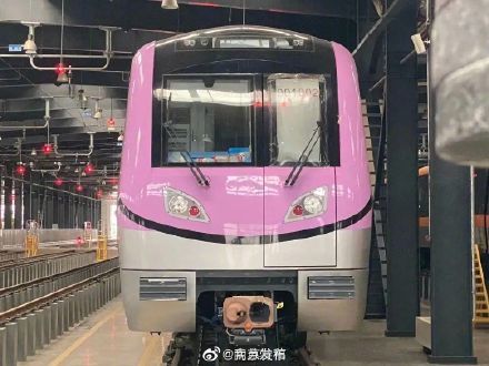 南京宁句线地铁图片