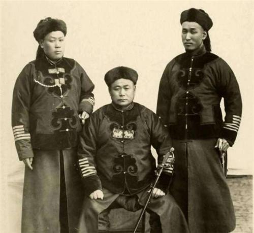 留學生在日本發現中國軍人墓 百年無人祭拜 墓碑上2字刺痛人心 中國熱點