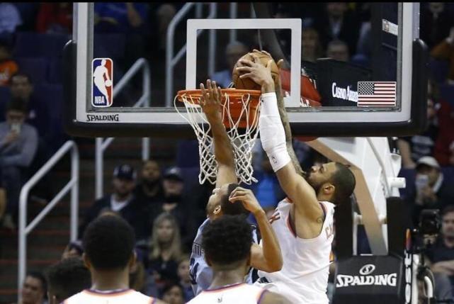 艾顿空接绝杀规则漏洞段冉质疑不合理杨毅干扰球裁判打脸