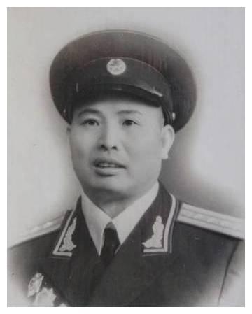 杨力(1961年晋升为少将,杨家保(1964年晋升为少将,杨思禄(1961年