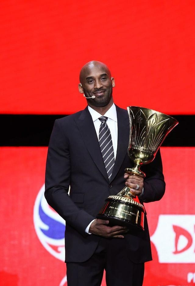 科比妻子与直升机公司和解！