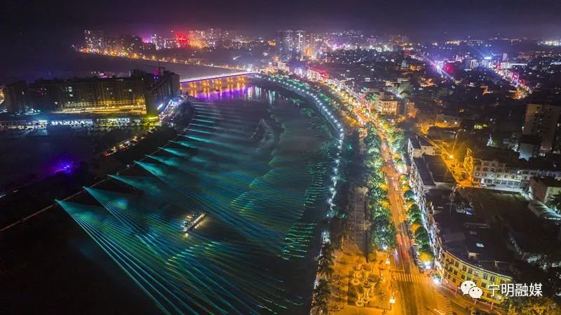 花山音画宁明如梦似幻江滨夜