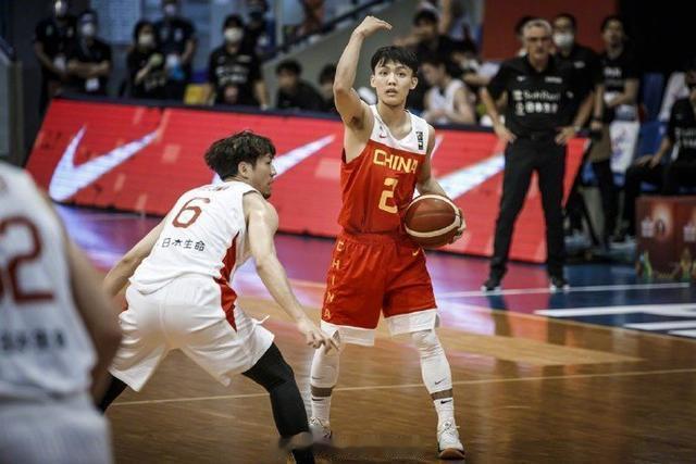 中国男篮 中国男篮落选赛迎来机会！5位NBA大将退赛，CBA外援进入球队轮换