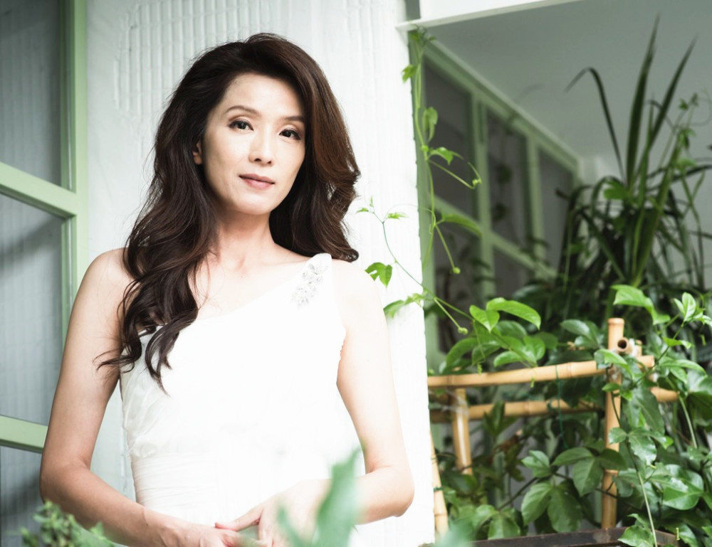 冷月女神叶全真不显老五官立体身材苗条吴孟达的梦中情人