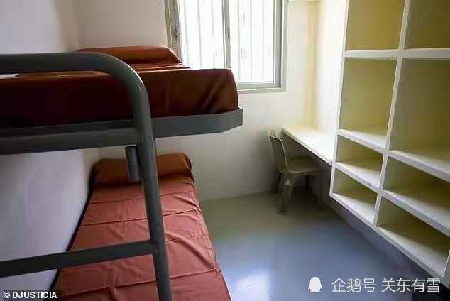 部门说,麦卡菲于周三下午被发现死在巴塞罗那布里安斯2号监狱的牢房里