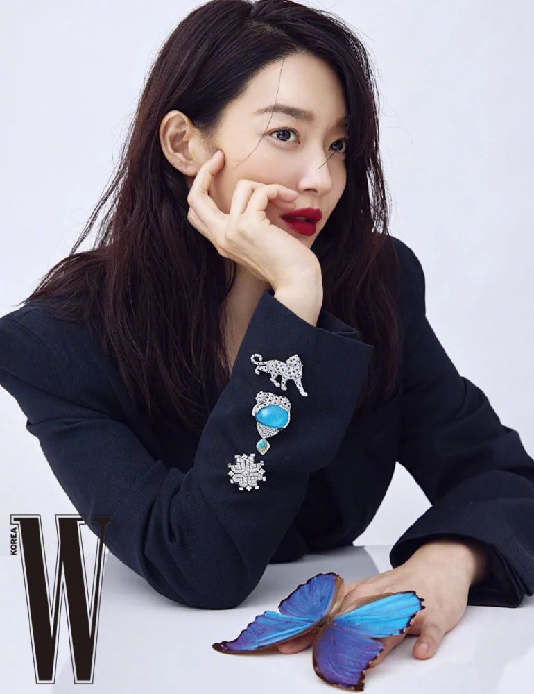 组图美貌娇俏九尾狐韩星申敏儿杂志大片