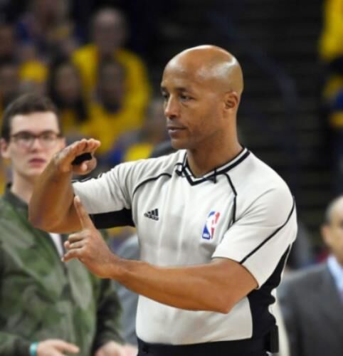 nba 给技犯不给罚球！太阳绝杀差点被黑，保罗复出或迎来首败