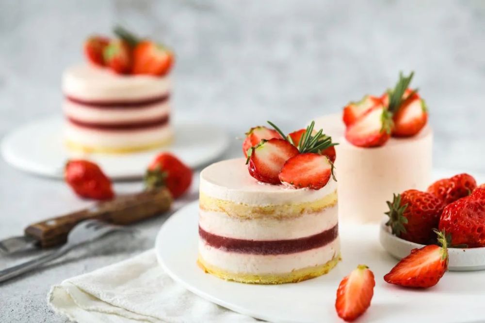 一人份mini小蛋糕,好吃又好看,一天吃10个都不嫌多.