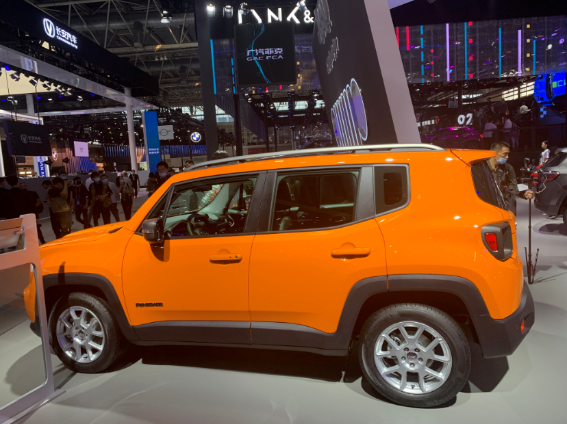 拥有越野能力的小型suv,特立独行的jeep自由侠