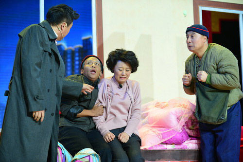 宋小宝面试主持人把秦岚笑到抖腿捂脸,面试官态度让人肃然起敬