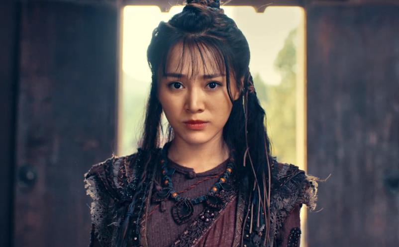 破军死后黑帮内讧,七杀带着破军的爱人离开,两人被追杀时曾受过破军