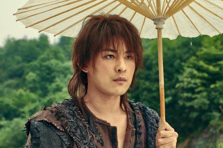 卧虎藏龙,侠义恩仇的鸿篇巨制,但导演断章取义之后硬是变成了装b电影