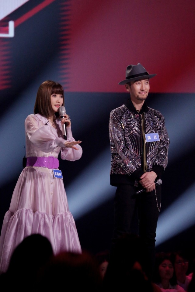 金海心满江合唱!"金童玉女"携手再现千禧年高光时刻