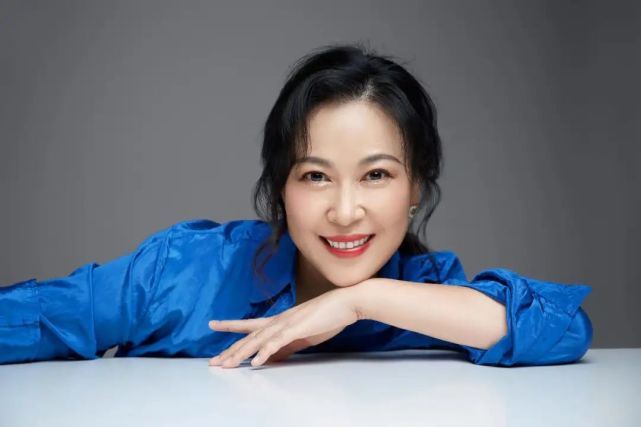 段秋萍国家一级演员主工青衣.她嗓音明亮,表演颇具张力,擅长刻画人物.
