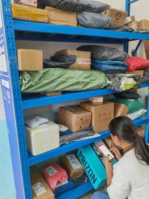 【二三里正能量】农安快递小哥包裹存放超市丢失,热心民警帮其找回