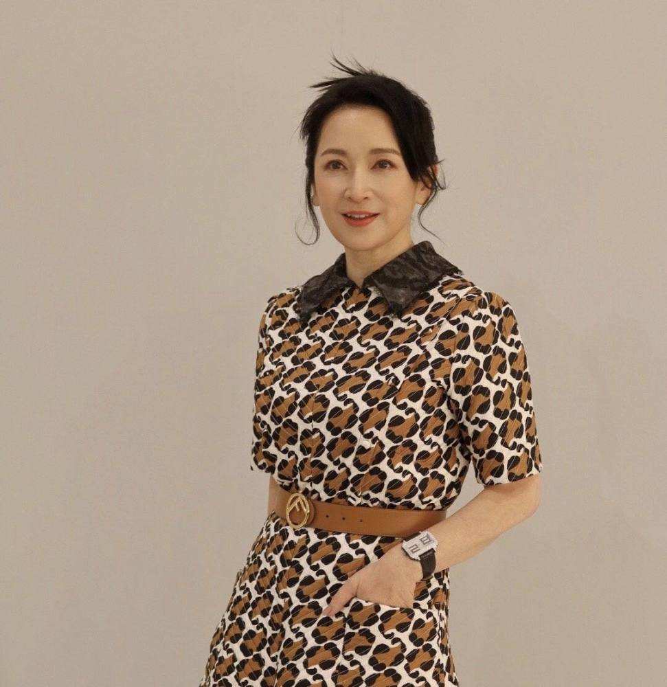 58岁tvb资深演员龚慈恩新剧演专制岳母,戏外两度失婚因控制欲太强?