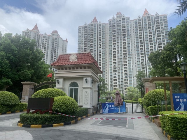 封控区群众刘婆婆:"居家十多天让我感受到了邻里真情"