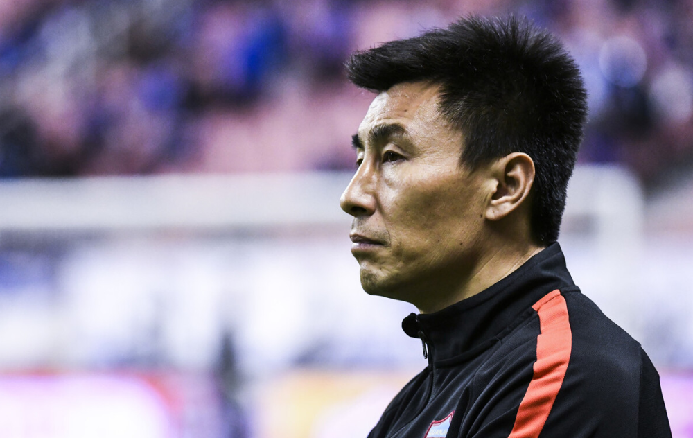 李玮锋退役多年仍能被亚足联肯定,当选亚冠中国最佳中卫_腾讯新闻